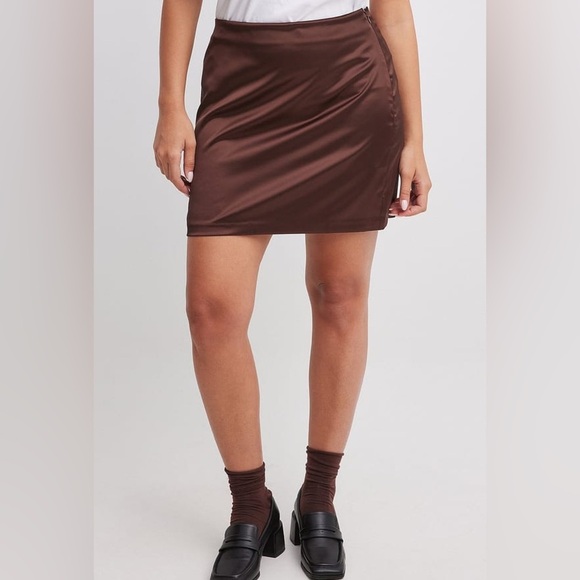 Vintage Brown Satin Fitted Mini Skirt High Waisted Back Zip Chocolate Size 9/10 - Picture 9 of 9